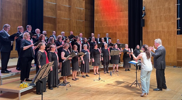 Kammerkoor Murtosointu (Soome) otsib toredat sõpruskoori, kellega anda koos sügisel Tallinnas kontsert ja tulevikus ka koos kontsert Helsingis.
The post Kammerk