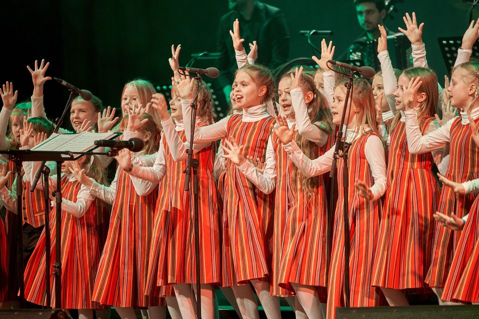 Raadio Laste Laulustuudio võtab vastu uusi 6-16-aastaseid lauljaid.