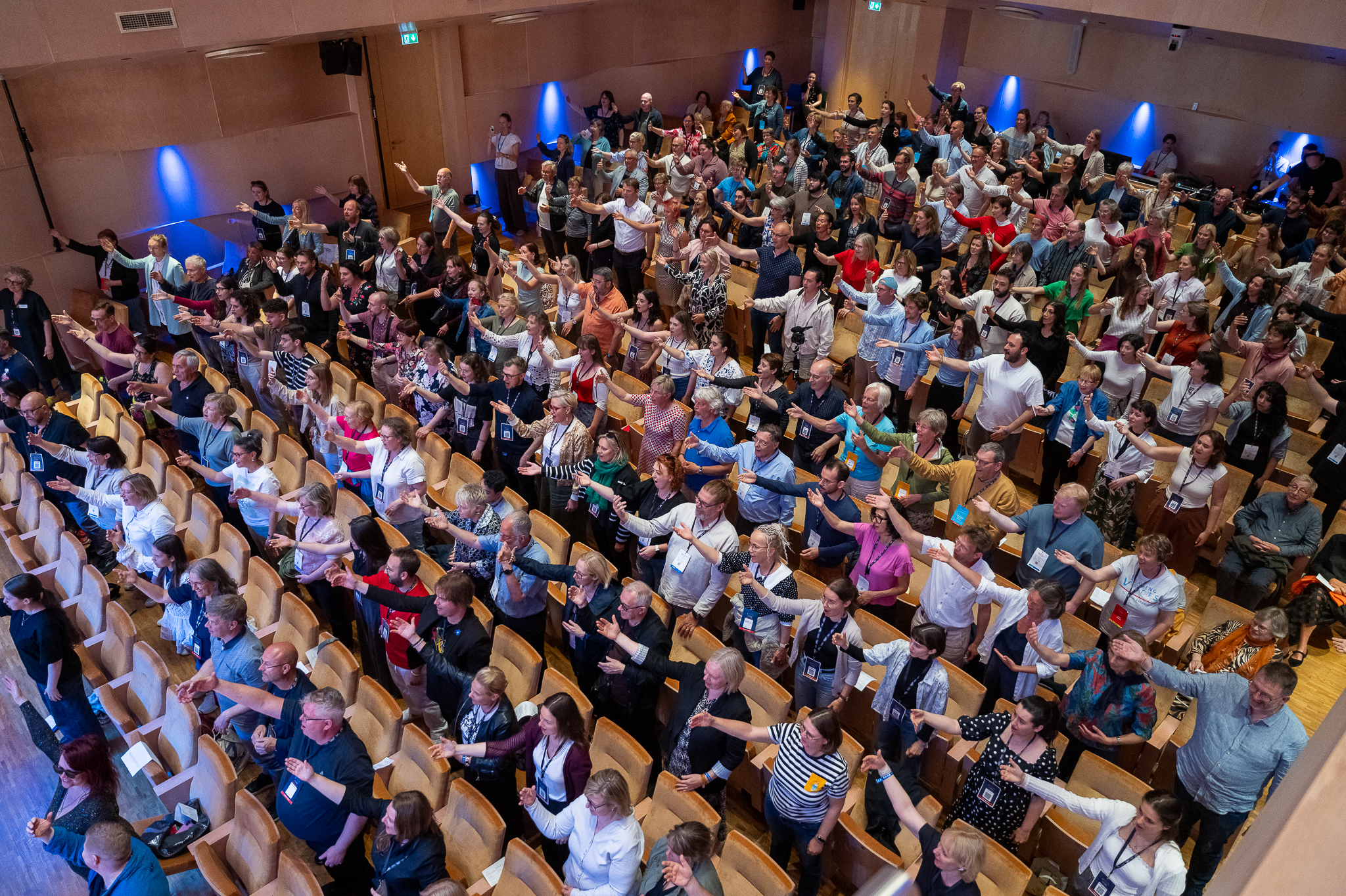 Leading Voicese fotod ja video